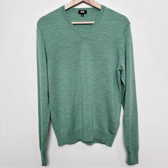 Uniqlo  Mens Small Wool Vneck Green Sweater - Picture 1 of 12